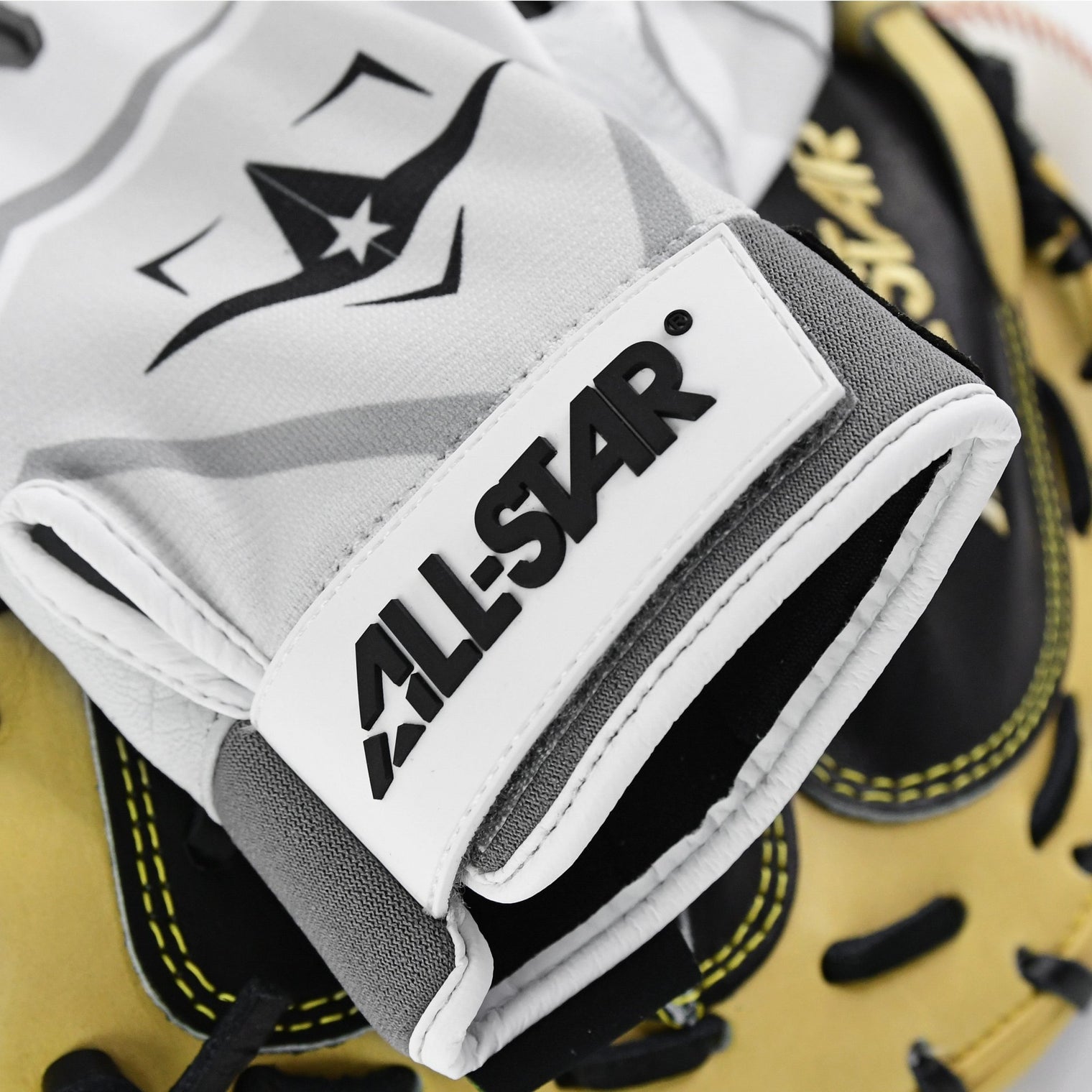 S7 AXIS® PADDED INNER GLOVE - All-Star Sports