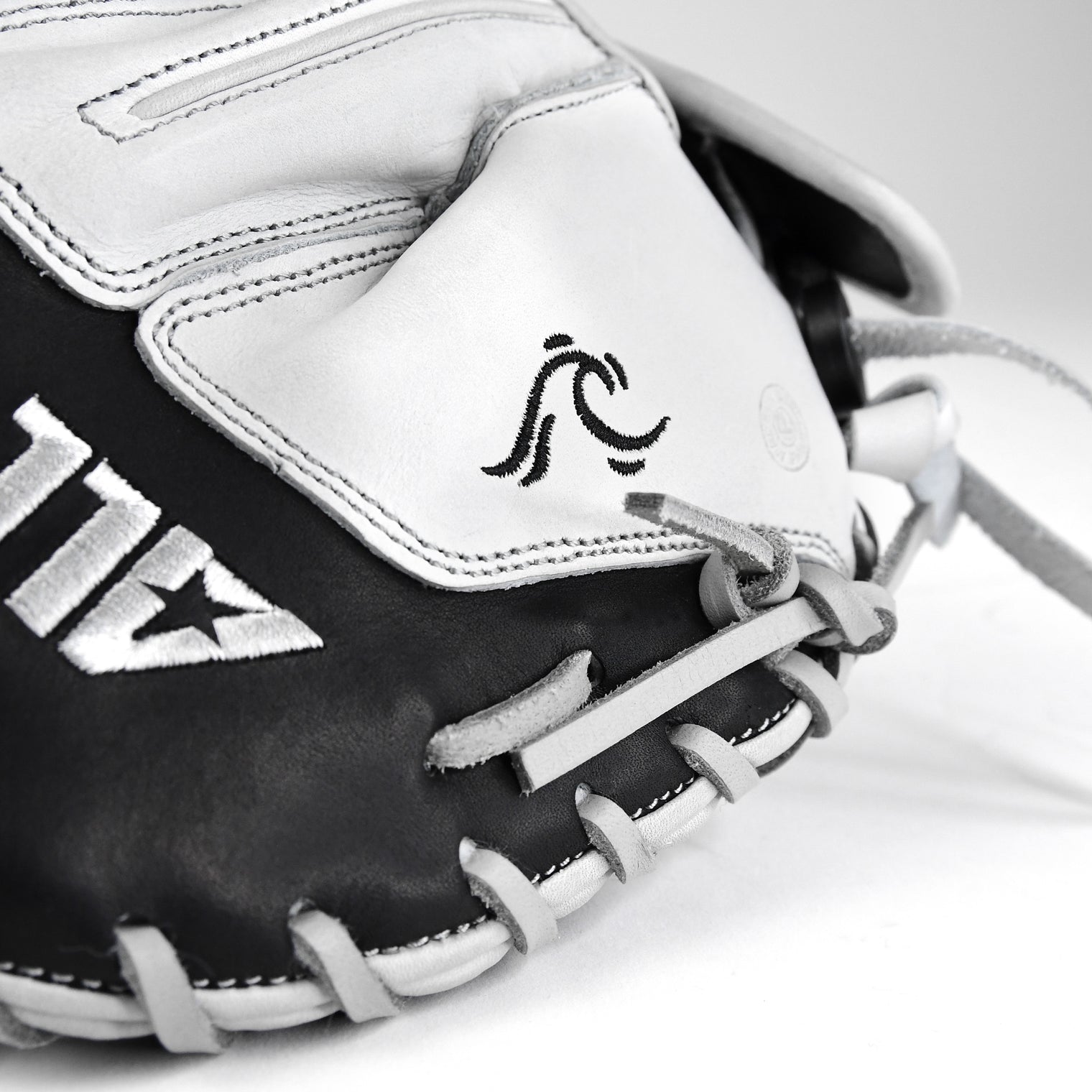 PHX™ Fastpitch Catching Mitt - Travel Ball Fit
