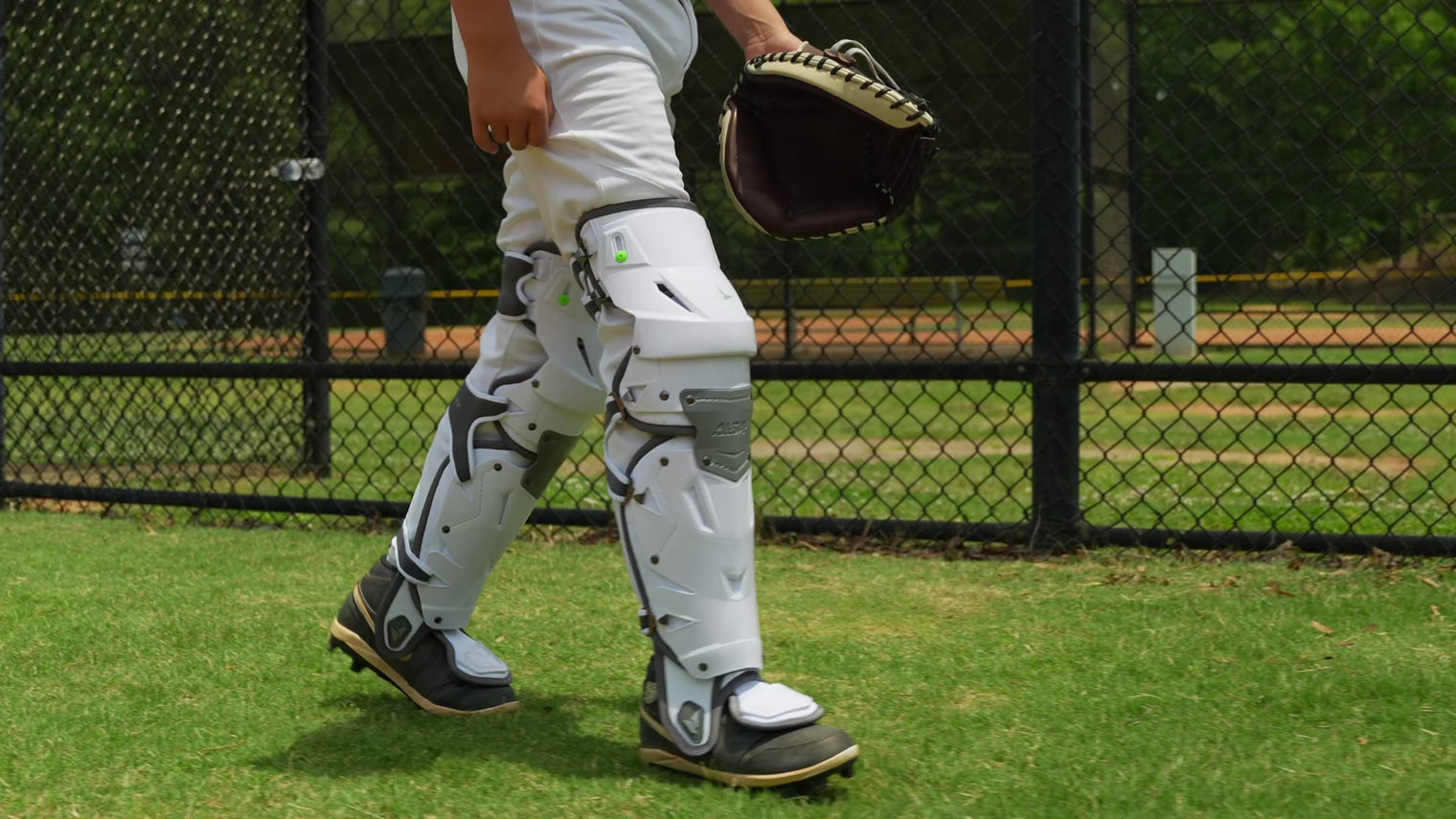 MVP-PRO SERIES™ - SMALL + INTERMEDIATE LEG GUARDS