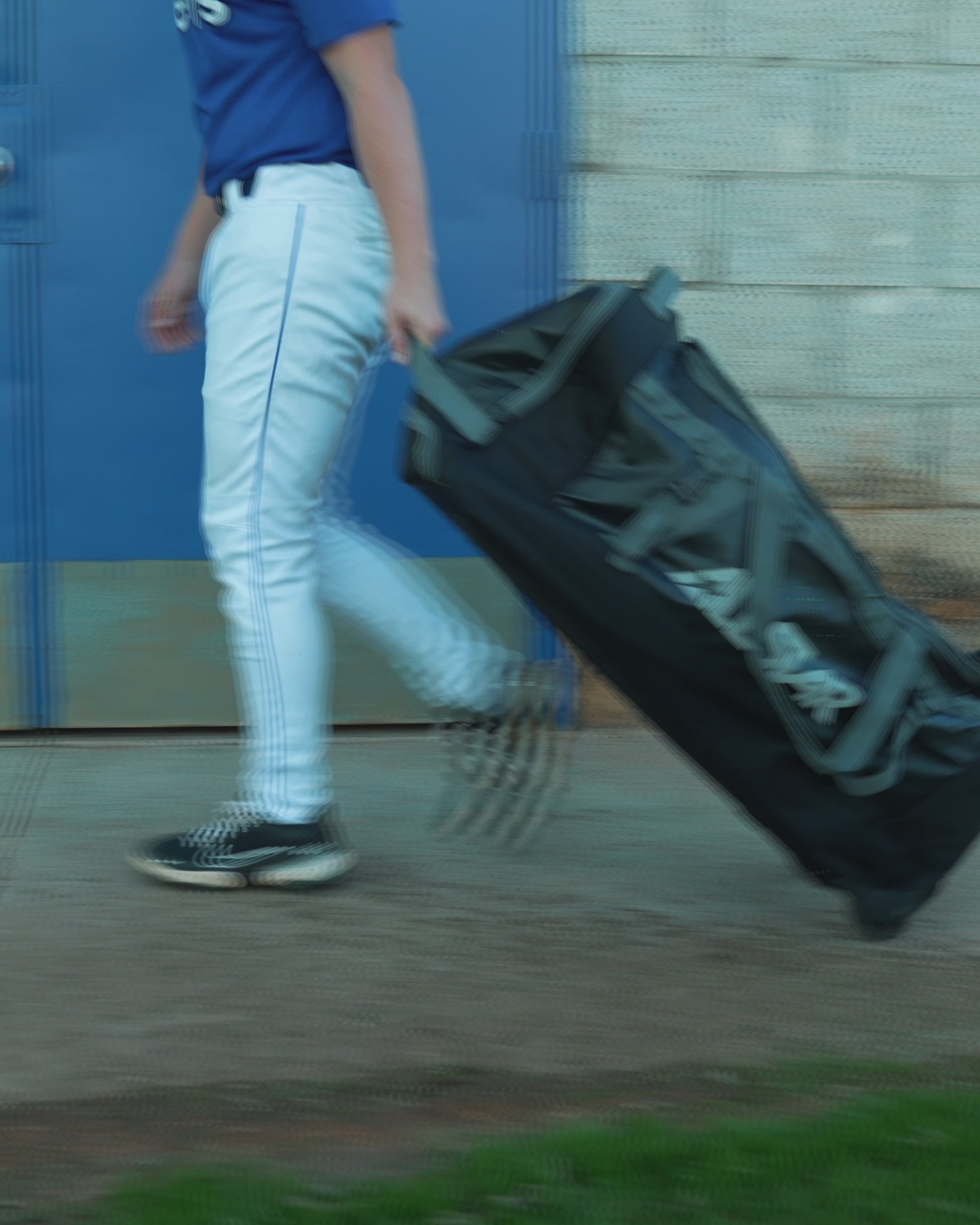 S7-ELITE™ ROLLER BAG